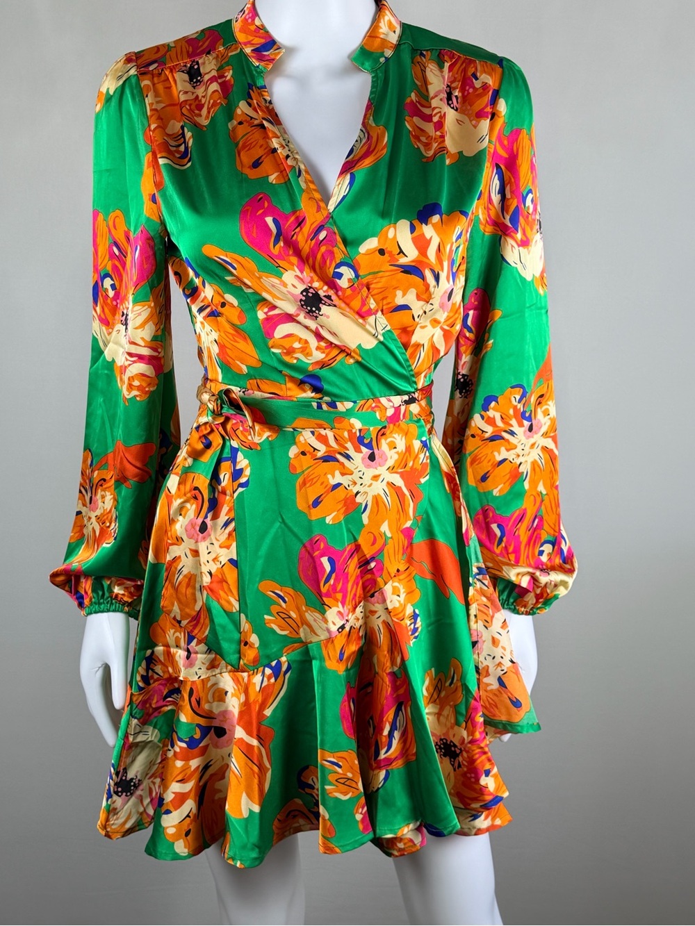 Dress Day Green Silky Feel Floral Wrap Mini Dress Vibrant Resort Tie Waist Small